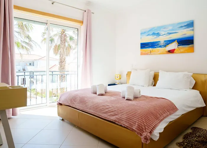 The Lazy Sunbathers, Del Rei, óbidos, B11 * Óbidos